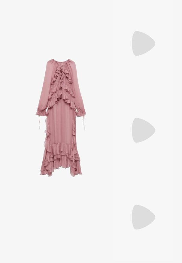 Mango ROYAL różowy; Biała szpilka slingback z ostrym noskiem, gładkim materiałem wierzchnim, niskim obcasem blokowym oraz wycięciami po bokach i regulowanym paskiem z klamrą.; Okrągłe okulary przeciwsłoneczne z ciemnymi soczewkami i złotymi ramkami. Modelka nosi jasnoniebieski kardigan w prążki z guzikami i białymi rękawami w kontrastowym kolorze.; Portfel na nadgarstek marki Michael Kors w beżowej, pokrytej płótnem, z powtarzającym się wzorem logo MK, złotym okuciem i odpinanym łańcuszkowym paskiem.