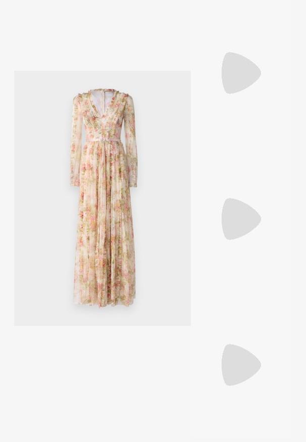 Needle & Thread PEONY PROMISE V NECK GOWN - Galajurk - moonshine; Zwarte leren ballerina met een ronde neus, gladde textuur, minimale stikdetails en een flexibele zoolontwerp.; Grijze neplederen handtas met een gebogen vorm, voorzien van zwarte biezen, een enkele schouderband en een extra afneembare band.; Gouden creolen met een organisch, vloeiend ontwerp, voorzien van textuuraccenten en een gladde afwerking, gedragen aan een geperforeerd oor.