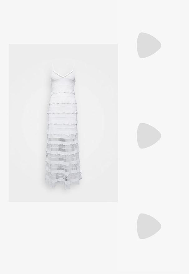 Valkoinen hihaton mekko V-puolella, jossa on kerroksellinen design, jossa on röyhelöä ja avoimia neuleosiota. Pituus ulottuu polven puoliväliin.; Mustat nahkasaappaat, joissa on kärki, kapea korko ja kultasävyinen koriste etuosassa. Silkkinen pinta ja jämäkkä muotoilu.; Mustat nahkaa oleva käsilaukku, jossa on teksturoitu pinta, kaksi yläkahvaa, irrotettava olkahihna ja hopeinen solk yksityiskohta.; Läpinäkyvät akryylirenkaat kullansävyisillä metallikoristeilla ja kiiltävällä pinnalla. Ominaisuuksina sileä, ympyränmuotoinen muotoilu.