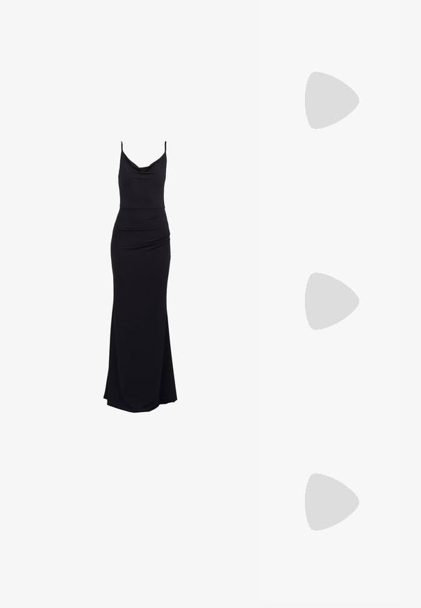 Vestido maxi preto, sem mangas, com decote drapeado, detalhes franzidos na cintura e um tecido liso e elástico para uma silhueta ajustada.; Sandal com salto branco, ponta afilada, material superior liso, salto bloco baixo e design com recortes laterais, com tira ajustável.; Óculos de sol redondos com lentes escuras e armação dourada. O modelo usa um cardigan canelado azul claro com botões e mangas brancas em contraste.; Pochete Michael Kors em tela revestida bege com padrão repetido do logotipo MK, ferragens douradas e uma alça de corrente destacável.