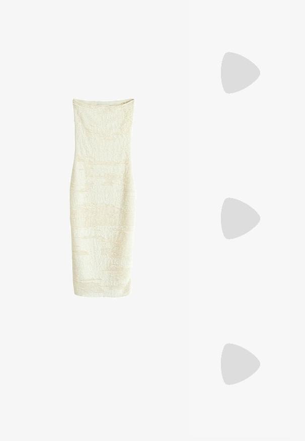 Stövelfri krämfärgad klänning i texturerad tyg, med subtila mönster och en figursydd siluett, midje-lång längd med en mjuk finish.; Brun lädersandaler med korslagda remmar, platt sula och en jämn textur. Enkel design utan utsmyckningar eller mönster.; Guldmetallsolglasögon med en oktagonal ram, gradientbruna linser och sköldpaddsmönstrade accenter på bågarna. Lättviktig design.; Brun läder crossbody-väska med logomönster, guldkedjestropp, dragkedjestängning och detaljer i guld. Kompakt och rektangulär form.