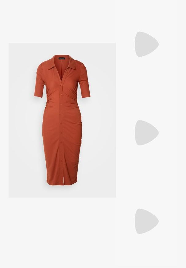 Anna Field Haljina-majica - orange; Bijela slingback peta s oštrim vrhom, glatkim gornjim materijalom, niskom blok peta te dizajnom s bočnim izrezom i podešivom kopčom.; Heksagonalne sunčane naočale s smešnim gradijentnim sočivima, prozirnim bež okvirom i tamnosmešnim krakovima. Imaju "vogue" brendiranje sa strane.; Michael Kors novčanik na zapešću u bež premazanoj tkanini s ponavljajućim uzorkom MK loga, zlatnim hardverom i odvojivim lancem za nošenje.