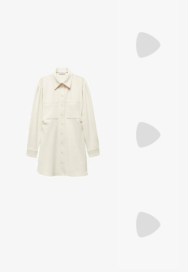 Mango HOBO - Robe chemise - off-white; Bottte en cuir noir, haute jusqu'au genou, avec une texture lisse, un bout arrondi, un design épuré et un petit talon bloc. Pas de matériel ou de motifs visibles.; Lunettes de soleil avec des verres ovales gris, monture en métal argenté et accents noirs sur les branches. Présentent un design épuré et un matériel minimal.; Boucles d'oreilles en argent avec des surfaces rondes et réfléchissantes ; design minimaliste avec une texture lisse et un détail de marque subtil.
