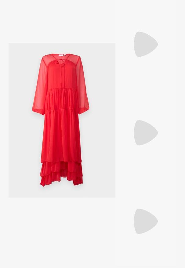 VILA VIKALE MAXI DRESS - Roupa de cerimónia - poppy red; Botas de cowboy em couro castanho com bico pontudo e salto quadrado, apresentando costuras detalhadas e realces elevados no cano.; Pequena bolsa de creme com um acabamento texturizado, uma alça longa ajustável, um detalhe em corrente e um fecho de aba. Detalhes em hardware dourado.; Brincos de argola prateados com um design torcido, apresentando um acabamento polido e fecho tipo post. Medem aproximadamente 3 cm de diâmetro.