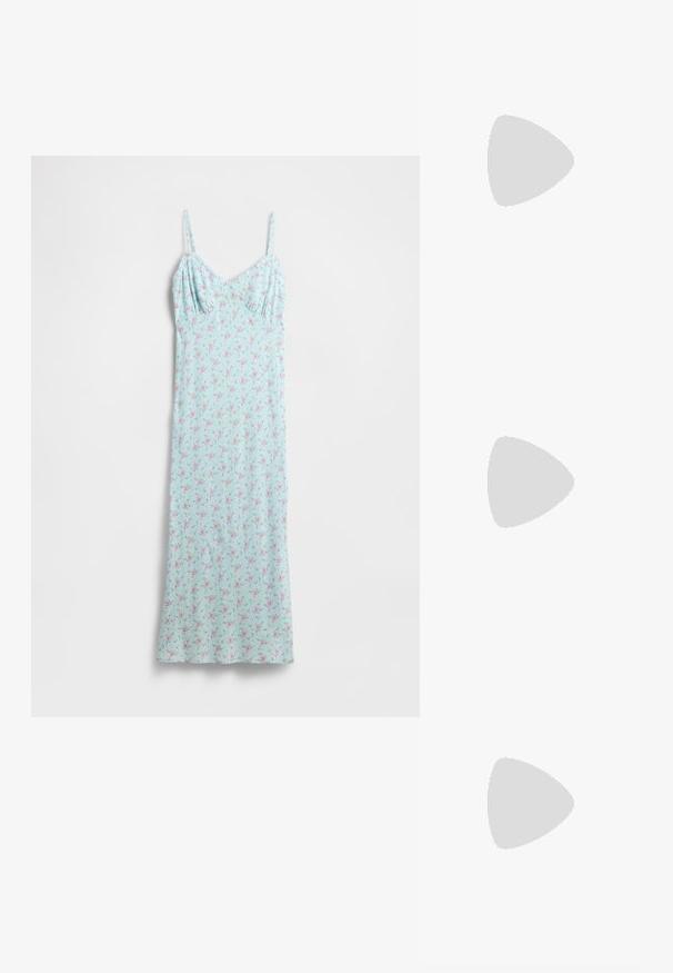 Világoskék ruha rózsaszín és zöld virágmintával. Vékony pántok és testhez simuló felsőrész, amely bő szoknyába megy át. Puha anyagtextúra.; Beige patent bőr slingback magassarkúk hegyes orral és 5 cm-es sarokkal, kivágott oldalakkal és vékony bokapánttal.; Tortából készült napszemüveg, hosszúkás ovális lencsékkel, barna színű árnyalattal, arany logóval a fülkagylón, és karcsú fekete szárakkal.; Csíkos szalma kézitáska fekete szövet felső résszel és fogantyúval. Levehető pánttal rendelkezik. Az elején sötét logó címke található.