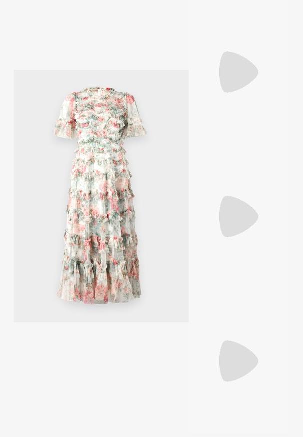 Needle & Thread FLORAL ROMANCE ROUND NECK BALLERINA DRESS - Festklänning - moonshine; Vita lädersneakers, låg design, med en slät yta, rund tå, snörning fram och en liten broderad logotyp på sidan.; Svart läder halv månformad väska med en guldfärgad detalj och dragkedja. Bärs över kroppen över en grå tröja.; Orrhängen i guldton med en knutdesign. Varje örhänge har en cirkulär klar baksida för säker användning.