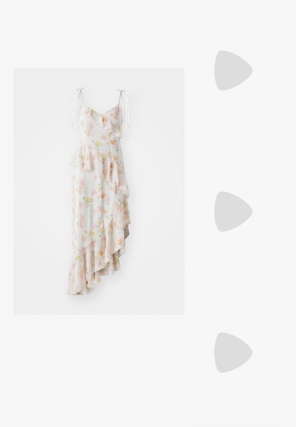 Φόρεμα μαξι με λουλουδάτο σχέδιο σε ελαφρύ ύφασμα με ριγέ στρώσεις; διαθέτει λεπτές, ρυθμιζόμενες τιράντες και ασύμμετρο τελείωμα σε απαλές παστέλ αποχρώσεις.; Μαύρο παπούτσι slingback από πατέντο δέρμα με μυτερή μύτη, λουράκια στον αστράγαλο που διαθέτουν ασημένιες αγκράφες και μεταλλικά στοιχεία, και λεπτό τακούνι.; Χρυσή μεταλλική τσάντα χειρός με δομημένο σχέδιο, λεία υφή και ρυθμιζόμενο λουρί. Διαθέτει μοναδικό τριγωνικό σχήμα και μινιμαλιστική ραφή.; Χρυσά σκουλαρίκια με υφή, κυματιστά σχήματα. Περιλαμβάνουν γλυπτικά κλιπ-σε σκουλαρίκια και σχέδιο ανοιχτού σκουλαρικιού με σφυρήλατη επιφάνεια.