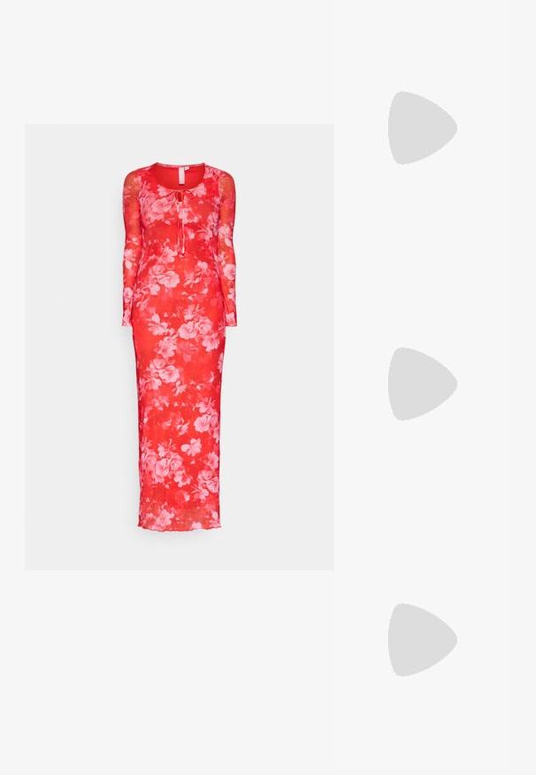 Rochie lungă cu mânecă lungă, de culoare roșie, confecționată din material transparent, cu decolteu rotund, detaliu de legare în față și o siluetă ajustată, având un model floral.; Sandal cu barete negre, cu vârf pătrat și toc mic de bloc. Prezintă mai multe barete subțiri și o bareta ajustabilă la gleznă. Fabricat din piele netedă.; Geantă de umăr din piele neagră, cu o textură netedă, formă rectangulară și un detaliu din lanț metalic în față. Include curea reglabilă.; Cercei din argint cu stud pătrat, având un finisaj neted și lustruit, într-o formă de lacrimă, care reflectă lumina cu o suprafață lucioasă.