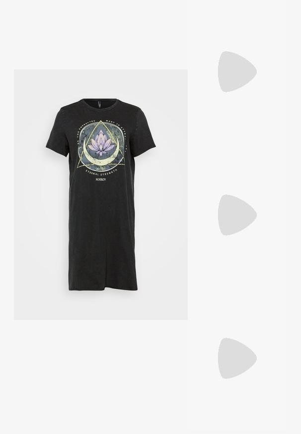 Juoda T-shirt suknelė su laisvu kirpimu, priekyje vaizduojanti purpurinę lotoso gėlę ir geometrinius raštus. Trumpomis rankovėmis.; Sidabriniai sportiniai kedai su tinklo viršumi, lengva konstrukcija, paminkštintu apvadu ir tekstūruotu padu su "ABZORB" ženklu.; Juodos didelės saulės akinių su geometriniu raštu, stačiakampiais objektyvais ir blizgiu paviršiumi. Nėra matomo prekės ženklo priekyje.; Auksiniai auskarai su sklandžiu, apvaliu dizainu. Savybės: mažas uždarymo mechanizmas, lengvas įvaizdis ir poliruotas paviršius.