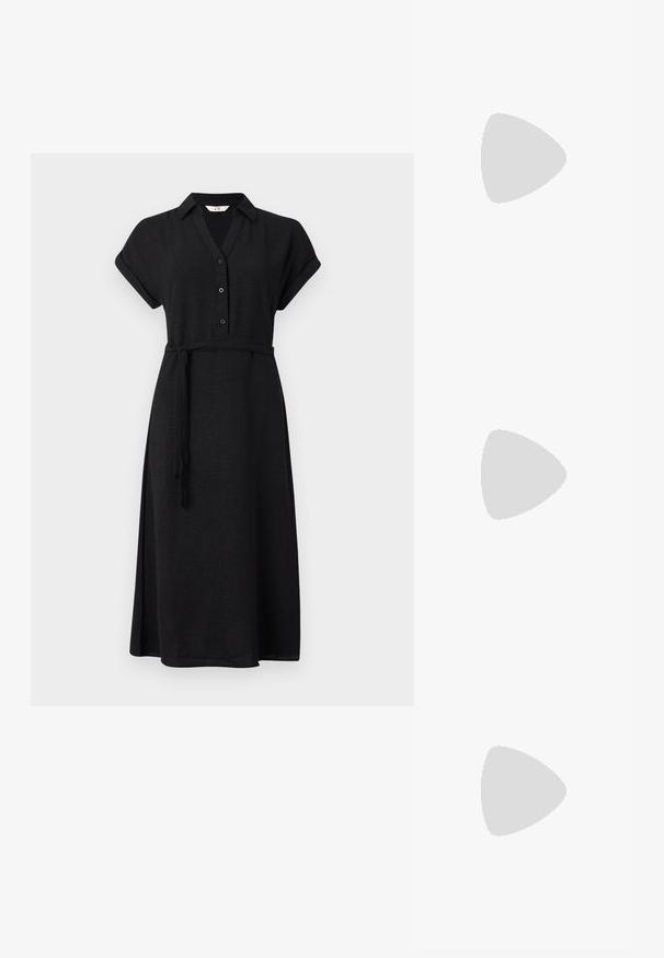 Rochie neagră cu guler, cămașă și mâneci scurte răsucite, cu talie strânsă și curea asortată, având o fustă fluidă.; Pantof cu toc înalt și vârf ascuțit, cu o schemă de culori argintii, aurii și nude. Finisaj lucios cu un design decupat, având un toc stiletto.; Pouch bag metalizat argintiu, cu o formă moale și rotunjită și un închidere de tip nod la partea de sus. Fabricat dintr-un material sintetic din piele netedă.; Cercei din argint cu un design torsadat, având un finisaj lucios și închidere cu tijă. Au un diametru de aproximativ 3 cm.