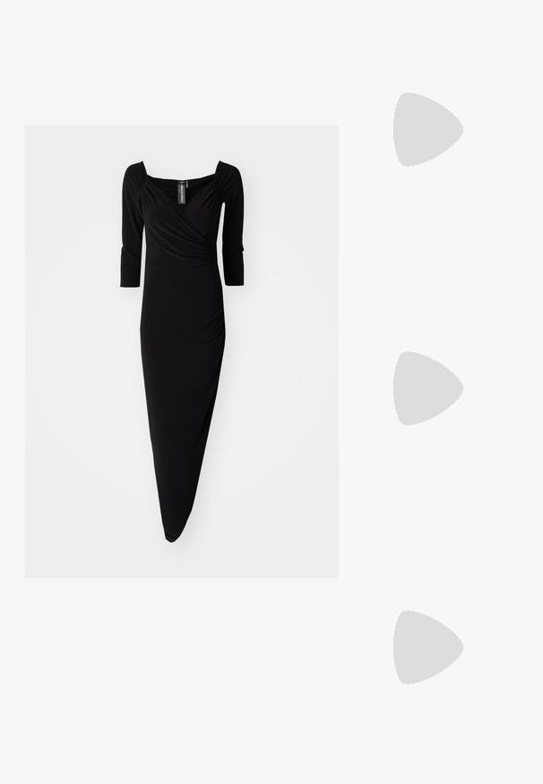Robe noire à manches longues avec un décolleté carré, des détails froncés et un ourlet asymétrique. Fabriquée à partir d'un matériau lisse et extensible.; Chaussure slingback en cuir noir avec un bout pointu, un talon haut fin et un accent de nœud décoratif. Texture lisse et design élégant.; Sac à épaule en métal argenté avec une texture lisse, un design incurvé, une bandoulière en chaîne et un panneau avant poli présentant une gravure discrète du logo.; Boucles d'oreilles en argent avec un design en spirale fluide. Texture lisse avec une finition polie. Présente un éclat subtil et sans ornements visibles.