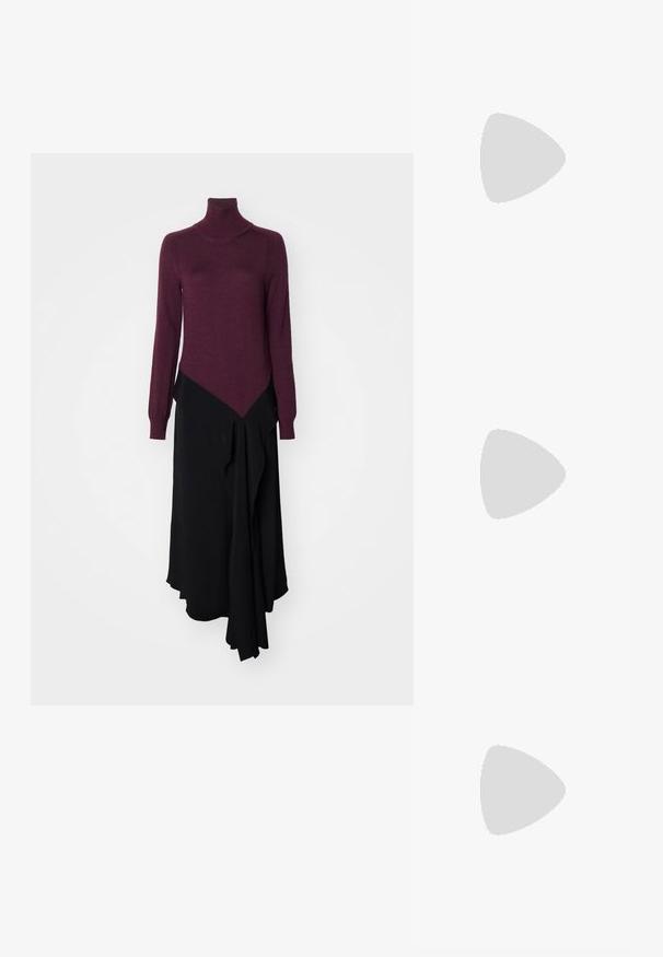 Garās piedurknes turgas kleita bordo krāsā ar asimetrisku melnu svārku daļu, kura piedāvā mīkstas tekstūras un slāņotu auduma dizainu.; Melna ādas baleta kurpe ar noapaļotu purngalu, gludu tekstūru, minimālu šuvju detalizāciju un elastīgu zoles dizainu.; Melnas ādas spainīša somas ar teksturētu apdari, zelta metāla aksesuāriem un atvērtu augšu. Piedāvā īsu rokturi un regulējamu plecu siksnu.; Zeltītu mezgla auskari ar vērptu dizainu. Katrs auskaru pāris ir aprīkots ar apaļu caurspīdīgu atbalstu drošai nēsāšanai.