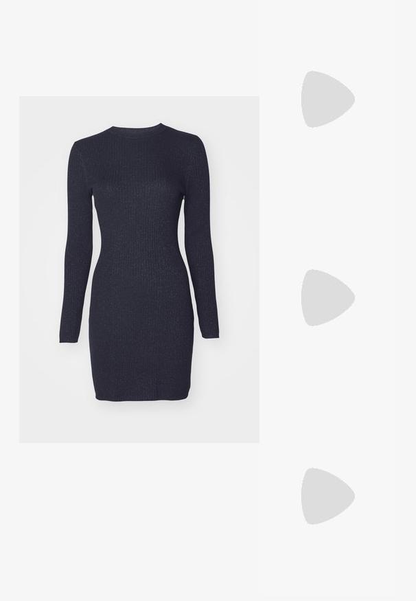 Tumši zils ribots adīts kleitas modelis ar garām piedurknēm un apaļu kakla izgriezumu. Audumam ir maiga mirdzuma sajūta. Formas pieguļošs siluets, līdz ceļiem garums.; Melnas strappy sandales ar kvadrātveida purngaliem un zemu bloku papēdi. Ievērojamas ar vairākiem plāniem siksniņām un regulējamu potītes siksniņu. Izgatavotas no gludas ādas.; Melnas taisnstūra saulesbrilles ar tumšiem objektīviem, spīdīgām plastikāta rāmēm un zelta akcentiem tempļos. Minimalistisks dizains un eleganta forma.; Melnas, quiltotas ādas rokassomiņa ar zelta ķēdes siksnu un slēgšanu ar cilpu, kas ir aprīkota ar apaļu akcentu. Kompakta, taisnstūra forma.