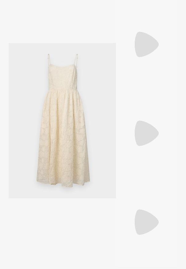 Vestido midi de encaje en color crema, con tirantes finos ajustables, un corsé ceñido y una falda acampanada con patrones florales en toda su superficie.; Sandalias deslizantes de cuero negro con diseño de tira cruzada, suela plana y textura suave. Estética minimalista y monocromática.; Tres pares de gafas de sol rectangulares: una rosa, una blanca y una negra. Todas tienen lentes oscuros y un marco de plástico brillante.; Bolso hobo negro hecho de un material suave similar al cuero, con un asa retorcida, que presenta una forma suave y redondeada y un cierre superior de cremallera.