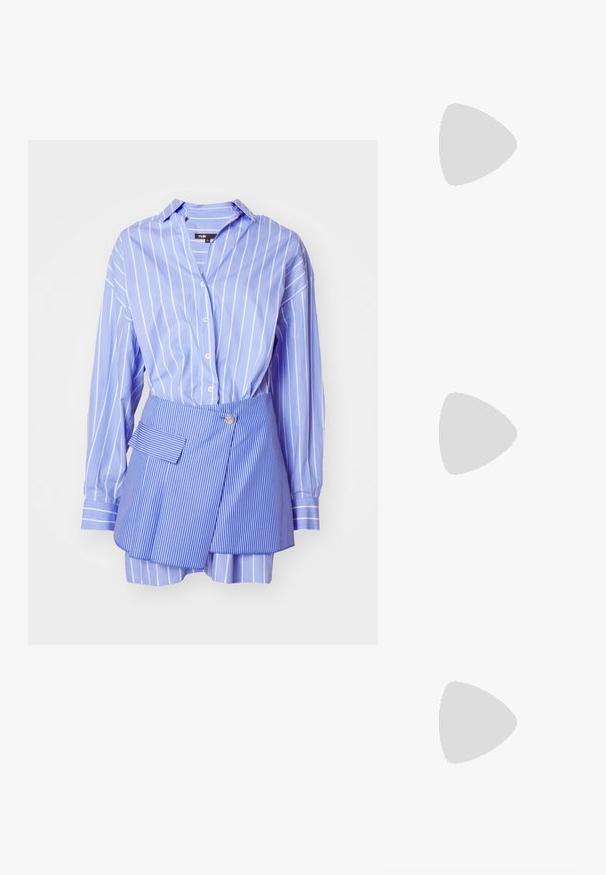 Maje RAJANO - Marškininė suknelė - bleu/blanc; Juodas odinis slingback batelis su smailiu pirštu ir auksine metaline nose. Pasižymi išpjovimo dizainu ir plonu kulnu su reguliuojamu dirželiu.; Python-print rankinė smėlio ir juodos spalvos, su struktūrizuota forma, sagties detale ir dviem petnešomis. Textūruotas paviršius.; Aukso spalvos auskarai su keliais kaskadiniais grandinėlėmis, su skaidriais ovaliais kristalų akcentais ir dekoratyviniais auskarų priekiais.