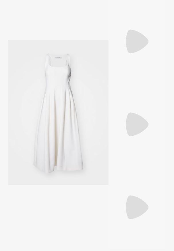 Philosophy di Lorenzo Serafini ABITO - Robe de soirée - avorio; Escarpin à talon slingback à bout pointu en matériau beige lisse et brillant. Présente un design de découpes courbées et un talon aiguille fin. Détail de boucle en argent.; CHLOÉ CARLINA OVERSIZED ROUND METAL SUNGLASSES - Lunettes de soleil - gold-coloured/brown; Even&Odd Sac à main - brown