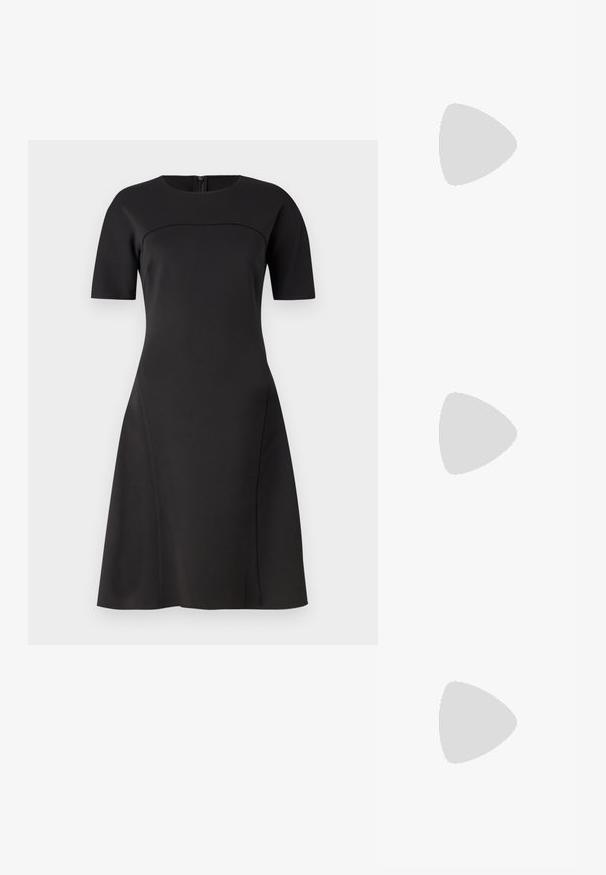 Rochie scurtă neagră cu mâneci scurte, care are un gât rotund, un corset ajustat și o fustă evazată. Confecționată dintr-un material neted și elastic, cu cusături subtile.; Pantof cu toc mic, cu vârf ascuțit și slingback, realizat din piele netedă, având un design decupat pe lateral pentru respirabilitate.; Geantă de mână din piele neagră, cu o formă curbată, mânere subțiri, fermoar argintiu și logo-ul Calvin Klein pe față. Textură netedă și design minimalist.; Cercei din argint, cu un design neted și curbat. Prezintă o finisare metalică strălucitoare și închidere cu stud. Fără modele sau accente vizibile.