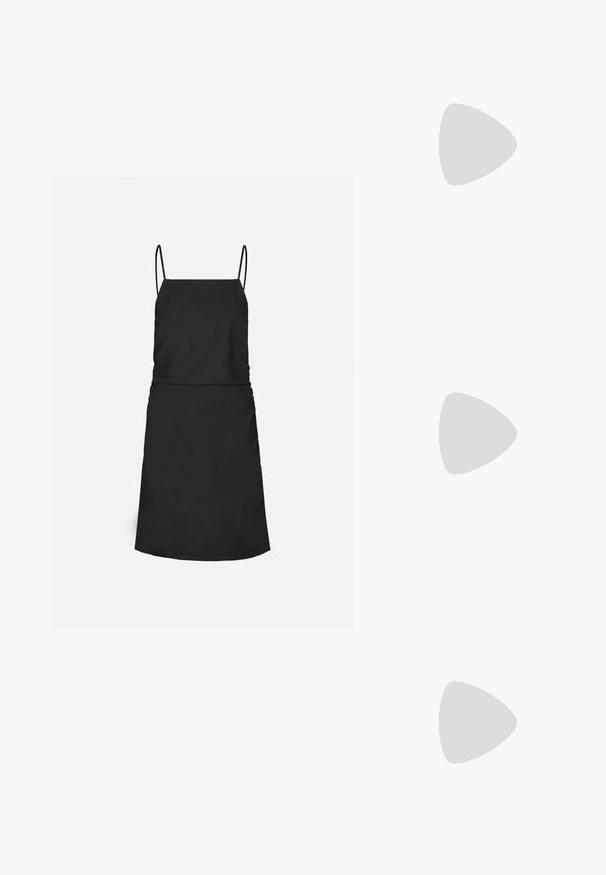 Envii TRIP DRESS - Dnevna haljina - black; Crne kožne balerinke, uski vrh, minimalistički dizajn, glatka tekstura, niska peta, bez vidljivih dodataka ili ukrasa.; Crna kožna torba preko tijela s glatkom teksturom, pravokutnim oblikom i metalnim lancem na prednjoj strani. Uključena je podesiva naramenica.; Srebrna dvostruka prsten s glatkom, poliranom površinom. Karakterizira ga fluidan, zakrivljen dizajn s preklapajućim sekcijama za moderan izgled.