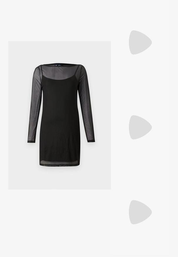 Vestido negro con mangas largas y transparentes y escote redondo. Tejido suave y ligero con un diseño ajustado y dobladillo recto.; Zapato de charol negro tipo slingback con punta afilada, correas al tobillo con hebillas y herrajes de plata, y un tacón delgado.; Bolso de mano metálico dorado con un diseño estructurado, textura suave y correa ajustable. Presenta una forma triangular única y un cosido minimalista.; Pendientes en tono dorado que presentan formas texturizadas y onduladas. Incluyen aros de clip esculturales y un diseño de aro abierto con un acabado martillado.