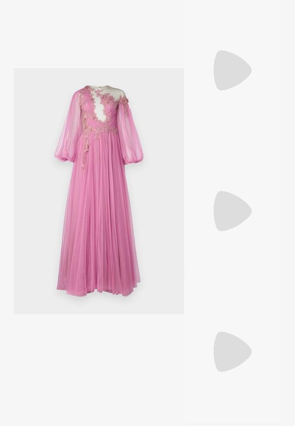Lange roze jurk gemaakt van doorschijnende stof, met een doorschijnende lijfje met bloemenborduursels, ballonmouwen en een vloeiende rok.; Witte hoge hak schoen met een spitse neusontwerp, van leer, verstelbare enkelband versierd met rhinestones en een slanke stiletto hak.; Tortoiseshell zonnebril met een ronde, stevige montuur en bruine lenzen. Heeft subtiele patronen en rechte, taps toelopende veren.; Witte enveloppe clutch van soepel leer met een zilveren kettingriem en een metalen accentbalk aan de voorkant. Minimalistisch ontwerp en driehoekige vorm.