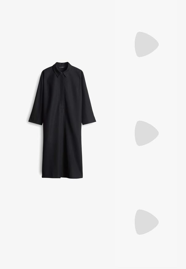 Schwarzes langärmeliges Kleid mit Kragen, das eine Vorderblende und eine gerade Silhouette aufweist. Hergestellt aus glattem Stoff ohne sichtbare Muster.; Schwarze Lackleder-Slingback-Pumpe mit spitzem Zehenbereich, offenen seitlichen Ausschnitten, schlanker Absatz und verstellbarem Knöchelriemen.; Schwarze Sonnenbrille mit ovalen Gläsern, braun getönten Linsen und silbernen Akzentbeschlägen am Rahmen. Glatte Textur und elegantes Design.; Rote Leder-Schultertasche mit einem geschwungenen Design, glatter Textur und einem Reißverschluss. Sie verfügt über einen dünnen Henkel zum Tragen.