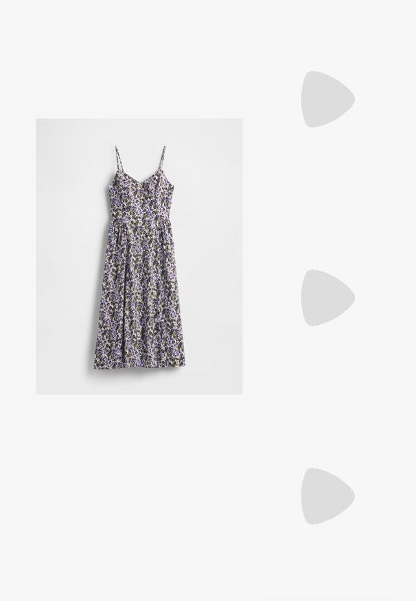 Vestido midi floral con tirantes finos, que presenta una mezcla de flores moradas, blancas y verdes sobre un fondo claro. Cintura fruncida y falda fluida.; Zapato de charol negro tipo slingback con punta afilada, correas al tobillo con hebillas y herrajes de plata, y un tacón delgado.; Bolso de mano metálico dorado con un diseño estructurado, textura suave y correa ajustable. Presenta una forma triangular única y un cosido minimalista.; Pendientes en tono dorado que presentan formas texturizadas y onduladas. Incluyen aros de clip esculturales y un diseño de aro abierto con un acabado martillado.