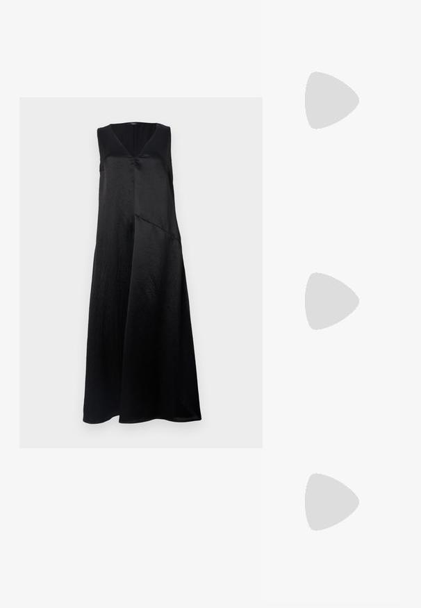 Schwarzes ärmelloses Kleid mit V-Ausschnitt, aus glattem Stoff gefertigt, bietet eine legere Passform und ein asymmetrisches Saaldetail. Dezenter Glanz sichtbar.; Schwarze Lack-Slingback-Pumps mit spitzem Zehenbereich, versehen mit strukturiertem Schlangenprint, verstellbarem Riemen und einem kurzen, strukturierten Blockabsatz.; Schwarze Leder-Umhängetasche mit zwei vorderen Taschen, goldenen Schnallen, Reißverschluss und einem schmalen Tragegurt. Texturierte Oberfläche und kompakte rechteckige Form.; Goldfarbene Metall-Hoops mit einer geschwungenen, länglichen Form. Sie verfügen über eine glatte, glänzende Oberfläche und eine abgerundete Spitze für zusätzliche Details.