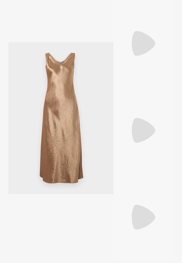 Robe midi en satin bronze avec un design sans manches, un décolleté arrondi et une fente latérale, présentant une finition texturée subtile.; Soulier à talons hauts type slingback en cuir verni marron foncé brillant, à bout pointu, côtés ouverts et bride de cheville réglable.; Lunettes de soleil en écaille de tortue noire avec des verres rectangulaires, teinte marron, épais cadre et détail de logo double-G doré sur la branche.; Sac à main en cuir noir avec une forme rectangulaire structurée. Équipé d'un fermoir ovale doré et d'une fine bandoulière. Texture lisse.