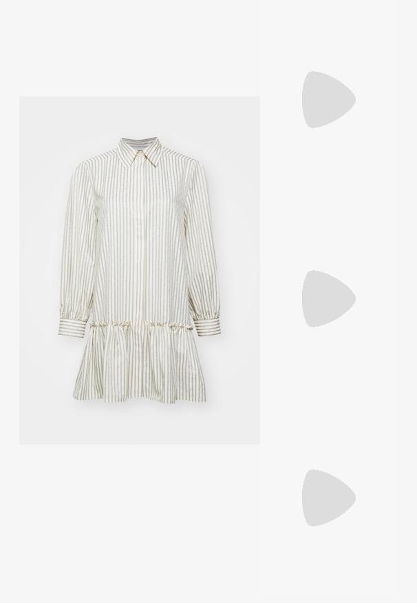 sandro DRESS WITH STRIPE - Skjortekjole - kaki/rose; Svarte hælsandaler med kryssende stropper og justerbar spenne. Har en jevn tekstur og avsmalnende stilettoklakk.; Svart skinn crossbody veske med to frontlommer, gyldne spenner, glidelåslukking og en slank stropp. Teksturert overflate og kompakt rektangulær form.; Gullfargede øreringer med en rektangulær, klar krystall som henger under en rad av små, runde klare akenter. Elegante, moderne design.