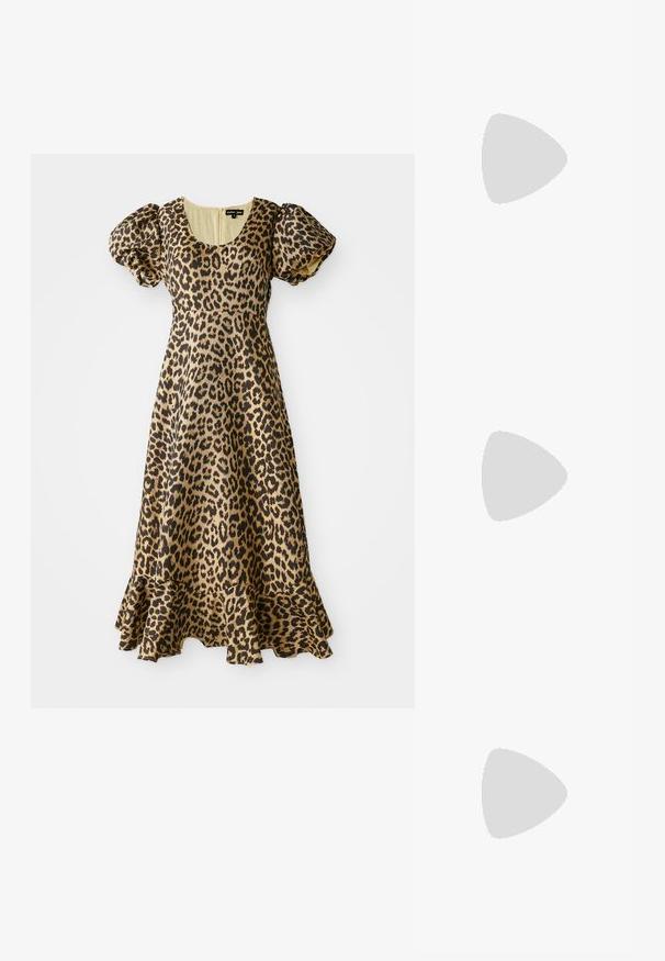 Midi šaty s leopardím vzorom, puff rukávmi, okrúhlym výstrihom, priliehavým pásom, rozšíreným volánovým lemom a zipsom na zadnej strane.; Čierne lakované kožené slingback topánky s špicatou špičkou, remienkami okolo členku s striebornými prackami a hardvérom, a štíhlým podpätkom.; Zlatá metalická kabelka so štruktúrovaným dizajnom, hladkou textúrou a nastaviteľným popruhom. Obsahuje jedinečný trojuholníkový tvar a minimalistické šitie.; Náušnice v zlatej farbe s textúrovanými, vlnitými tvarmi. Obsahujú sochárske klipsové náušnice a otvorený tvar krúžku s kladivkovým povrchom.