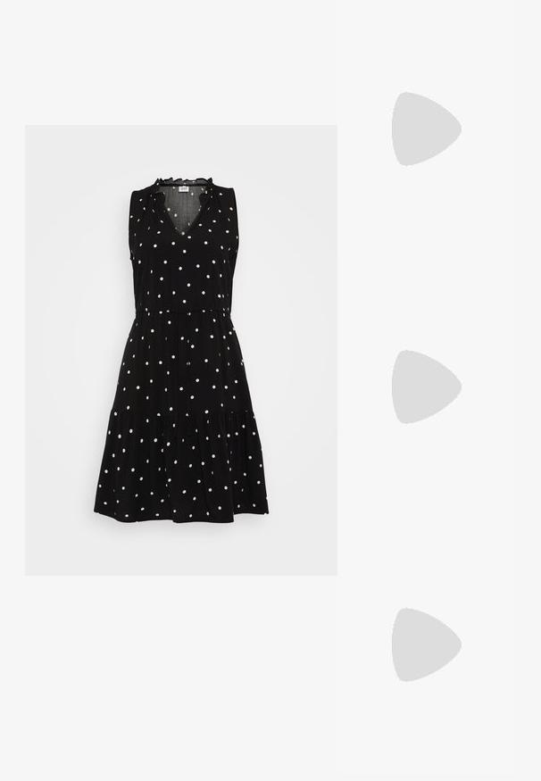 GAP ZEN EWAIST - Kasdienė suknelė - black/white; Juodos lakuotos odinės šlepetės su smailiu pirštu ir geometriniu bloko kulnu. Turi elegantišką, minimalistinį dizainą ir lygų paviršių.; Juodas odinis krepšys su išlenkta forma, nuimamu dirželiu ir auksiniais detalėmis. Krepšys turi kilpą su sagtimi.; Auksinės spalvos žiedas, turintis organišką, sukimosi dizainą su lygiu paviršiumi ir siaurėjančiais galais, sukuriantis modernią skulptūrinę išvaizdą.