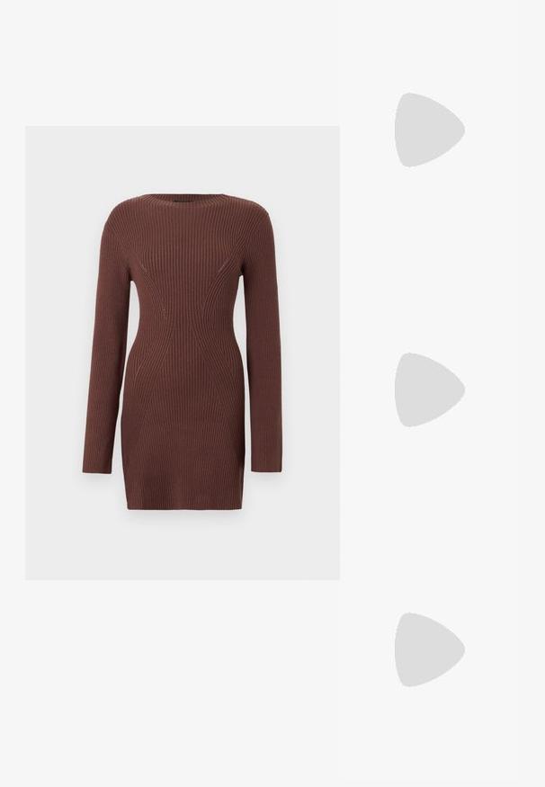 Pruun soonikuga ribatatud pikkade varrukatega kleit, mille vöökoht on istuv ja ümar kaelus, taustal on ühtlane pind.; Mustad musta lakknahk kingad, millel on terav varvas ja geomeetriline plokkkonts. Omab elegantselt minimalistlikku disaini ja sujuvat tekstuuri.; Kilpkonnakilbi prillid, millel on ümmargune kuju ja heledad läätsed. Omab tugevaid varsi, millel on väikesed kuldsed aktsendid, valmistatud plastmaterjalist.; Kuldne metallist käekott sujuva, ümarate kujude ning ülemise nupuvajutusega kinnitusega. Koti küljes on väike kett, et oleks mugav kanda.