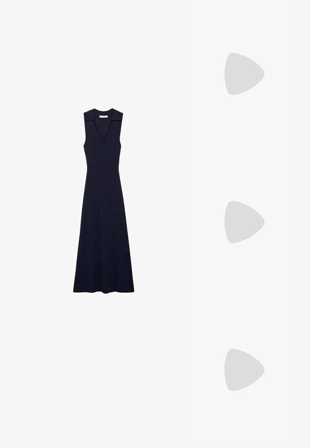 Temno modra brezrokavna obleka z V-izrezom in ovratnikom, ki ima oprijet zgornji del in razširjen krilo, izdelana iz gladkega materiala.; Črne lakirane slingback pete s koničastim nosom in geometrijsko blokasto peto. Imajo eleganten, minimalističen dizajn in gladko teksturo.; Črna usnjena torbica s ukrivljeno obliko, z odstranljivo naramnico in zlatimi dodatki. Torbica ima pokrov s podrobnostmi v obliki zaponke.; Zlato-tonirani uhani v obliki obroča z gladko, polirano površino. Imajo obliko polkroga in varno zaponko na peto.