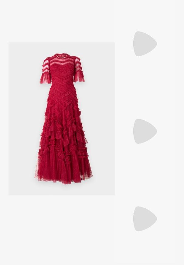 Needle & Thread ELIA SHORT SLEEVE GOWN - Festklänning - red; Svart lackskin slingback-häl med spetsig tå, med texturerad ormskinnsprint, justerbar rem och en kort, texturerad blockklack.; Svart läderaxelväska med två framfickor, guldspännen, dragkedjestängning och en smal rem. Texturerad yta och kompakt rektangulär form.; Guldtonade metallörhängen i en kurvad, avlång form. Har en slät, glänsande yta och en rundad spets för en extra detalj.