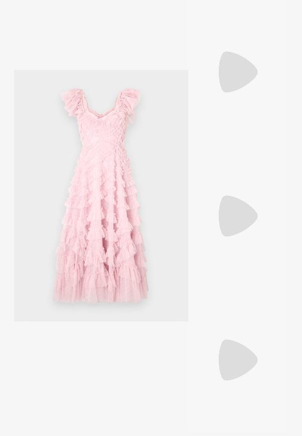 Needle & Thread LOLA BACKLESS BALLERINA  DRESS - Koktajl obleka/za zabavo - misty lilac; Črne lakaste slingback pete s koničastim nosom, ki imajo teksturiran vzorec kačje kože, nastavljiv trak in kratek teksturiran blok peto.; Črna usnjena torbica čez ramo z dvema sprednjima žepoma, zlatimi zaponkami, zadrgo in ozkim pasom. Tekstura površine je strukturirana, obliko pa ima kompaktno pravokotno.; Zlato-tonirani kovinski uhani v obliki obroča s krivuljo in podolgovato obliko. Imajo gladko, sijočo površino in zaobljen vrh za dodaten detajl.