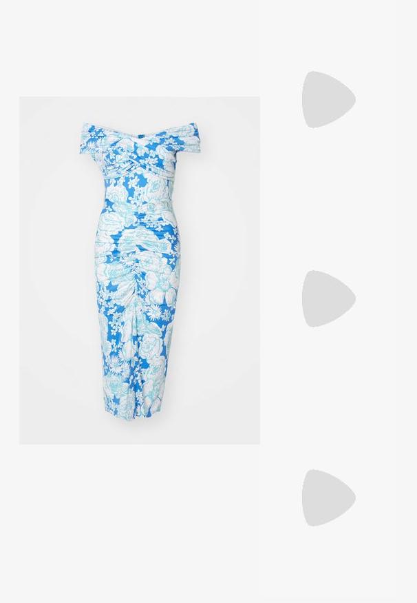 Φόρεμα με ανοιχτούς ώμους σε μπλε χρώμα με λευκό λουλουδάτο σχέδιο, με ραφή και εφαρμοστή σιλουέτα, κατασκευασμένο από υφή υφάσματος.; Λευκά δερμάτινα sneakers, χαμηλού σχ�εδιασμού, με απαλή υφή, στρογγυλή μύτη, δέσιμο μπροστά και μικρό κεντημένο λογότυπο στο πλάι.; Μαύρη δερμάτινη τσάντα χειρός σε σχήμα μισού φεγγαριού. Διαθέτει χρυσή μεταλλική λεπτομέρεια και στενό λουρί. Απαλή υφή, κλείσιμο με φερμουάρ στην κορυφή.; Σκουλαρίκια σπιράλ σε χρυσό τόνο με πλεγμένο σχέδιο. Κάθε σκουλαρίκι διαθέτει κυκλική διαφανή βάση για ασφαλή εφαρμογή.