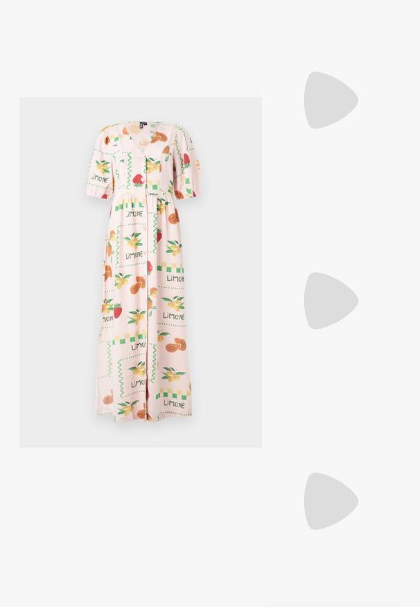 Maxiklänning gjord av lätt tyg i ljusrosa, med fruktmotiv, knappar framtill och puffärmar med insvängt midja.; Spetsig tå högklackad sko med en färgpalett av silver, guld och nude. Glansig yta med utskärningsdesign, utrustad med en stilettklack.; Silverfärgad metallisk påse med en mjuk, rundad form och en knutstängning upptill. Tillverkad av ett mjukt material i konstläder.; Silverfärgade hoopörhängen med en minimalistisk design. Cirkulär form, slät yta och tunn profil. Lätta med en polerad finish.