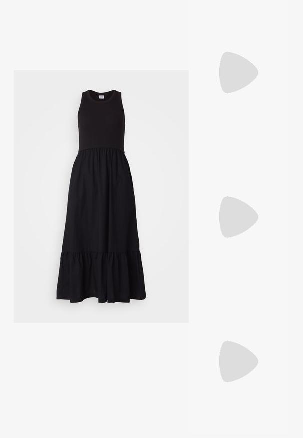 GAP MIDI DRESS - Denné šaty - black; Čierne lakované kožené sandálové podpätky s špicatou špičkou a geometrickým blokovým podpätkom. Disponujú elegantným, minimalistickým dizajnom a hladkým povrchom.; Čierna kožená kabelka s zaobleným tvarom, odnímateľným popruhom a zlatými doplnkami. Kabelka má klopu s detailom s prackou.; Prsteň v zlatej farbe s organickým, skrúteným dizajnom, hladkým povrchom a zužujúcimi sa koncami, vytvárajúci moderný, sochársky vzhľad.