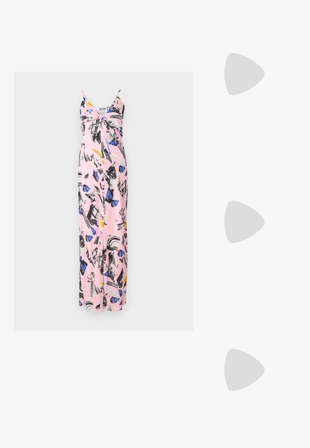 Rožinė maksi suknelė su plonomis petnešėlėmis, kurioje yra juodų ir mėlynų raštų koliažas, gėlių raštai ir drąsūs teksto akcentai.; Balta trumpa rankovėmis marškinėliai, pagaminti iš pasiruošusio audinio. Apvali iškirptė, reguliari tinkamumas ir subtilūs siuvimo detalės. Be raštų ar grafikos.; Juodai odiniai baletai su apvaliu pirštu, lygi texture, minimalus siuvimo detales ir lanksčiu padų dizainu.; Ruda odinė rankinė su uždaromu dangteliu, aukso spalvos detalėmis, petneša ir lygiu paviršiumi. Kompaktiška stačiakampio formos.