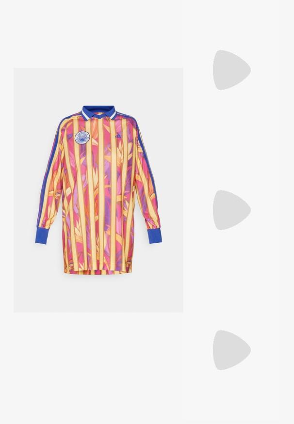 Dug maja s dugim rukavima u žutoj i rozoj boji s vertikalnim prugama i cvjetnim uzorcima. Sadrži plavi ovratnik i manšete s logotipom na prsima.; Smešani kožni slingback cipele s uskim nosom i tankom petom. Ima malu dekorativnu kopču na remenu i sjajnu završnicu.; Ovalne naočale s metalnim srebrnim okvirom, prozirnim staklima i teksturiranim bisernim detaljima na krakovima. Lagani dizajn s zakrivljenim krakovima.; Crna kožna torba s lukovitim oblikom, odvojivim remenom i zlatnim detaljima. Torba ima preklop s kopčom.