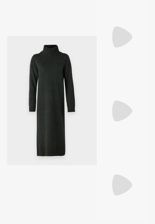 Pleteni pulover obleka v temno zeleni barvi. Dolgi rokavi z rebrastimi manšetami in rebrastim ovratnikom. Ravna silhueta z dolžino do kolen.; Črne lakirane slingback pete s koničastim nosom in geometrijsko blokasto peto. Imajo eleganten, minimalističen dizajn in gladko teksturo.; Črna usnjena torbica s ukrivljeno obliko, z odstranljivo naramnico in zlatimi dodatki. Torbica ima pokrov s podrobnostmi v obliki zaponke.; Zlati prstan s organskim, zvitim dizajnom, gladko površino in taperiranimi konci, ki ustvarja modernega, skulpturalnega videza.