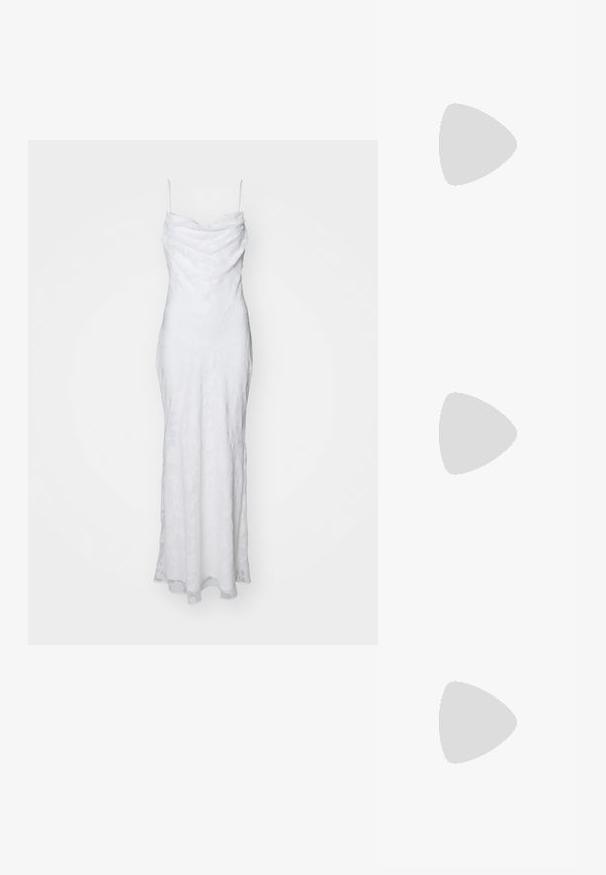 Gina Tricot FLORAL COWL NECK DRESS - Maxiklänning - egret; Svart lackläder slingbacksko med spetsig tå, ankelremmar med silverfärgade spännen och detaljer samt en smal klack.; Svart läderhandväska med en böjd form, avtagbar rem och guldiga detaljer. Väskan har ett lock med en spänndetalj.; Ring i guldutförande med en organisk, vriden design, slät yta och avsmalnande ändar, vilket ger ett modernt, skulpturalt utseende.