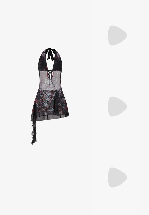 Ed Hardy WOMENS SKULL AND FLOWERS HALTER NECK MINI - Jurk - black; Zwarte leren kitten heel sandaal met dunne banden, gouden gesp en minimalistische teenlus op een witte achtergrond.; Zwarte cat-eye zonnebril met een matte afwerking, voorzien van grijs getinte glazen, scherpe hoeken en slanke zijarmen. Merkennaam zichtbaar op de binnenarm.; Zwarte leren schoudertas met een gladde textuur, gebogen vorm en verstelbare hengel. Heeft minimale stiksels en een eenvoudig ontwerp.