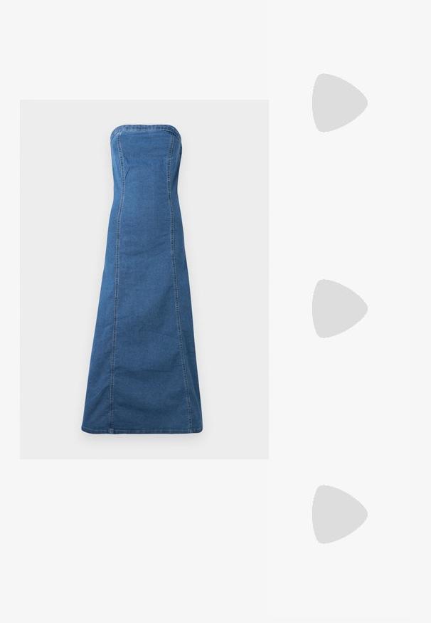 Denim brez naramnic obleka v srednji modri barvi z ravno silhueto, ki se ponaša s vidnimi šivi in gladko teksturo.; Črne gumijaste japonke s teksturirano thong naramnico in preprostim ravnim podplatom, prikazane s strani na enobarvni svetli podlagi.; Črne sončne očala z ovijajočim dizajnom, temno obarvanimi lečami, sijočimi zvezdastimi detajli in nastavljivimi nosnimi blazinicami.; Even&Odd Torba za nakupovanje - black