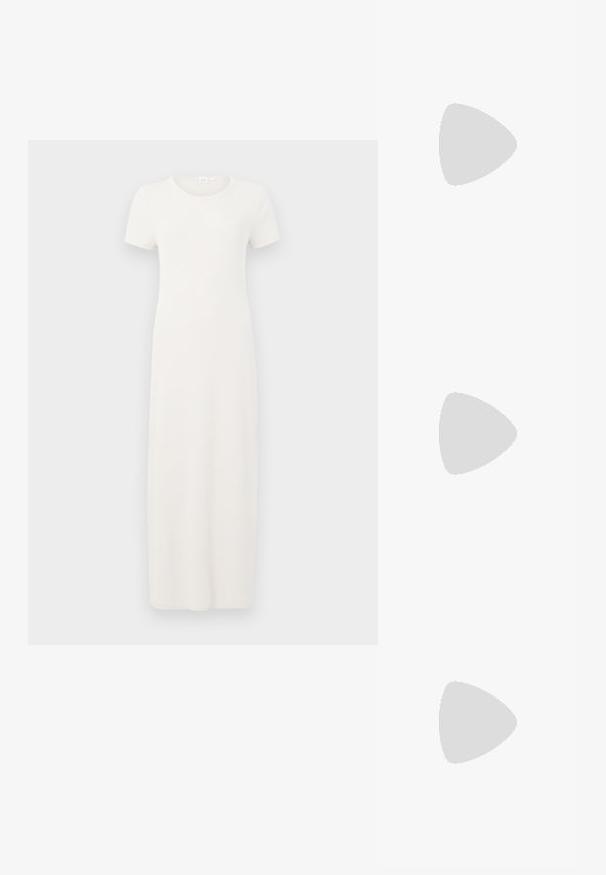 Béžová maxi šaty s krátkym rukávom vyrobené z elastického materiálu, s okrúhlym výstrihom a jednoduchou, hladkou textúrou bez vzorov alebo ozdôb.; Biely bezrukávový top s okrúhlym výstrihom. Vyrobený z hladkého materiálu, má uvoľnený strih a minimalistický dizajn. Žiadne vzory alebo akcenty.; Biele sandále na vysokom opätku s hrubým podpätkom, s pruhovaným dizajnom a viazaním na členku. Hladký povrch s platformou vpredu pre zvýšenú výšku.; Biela syntetická kabelka s trojuholníkovým tvarom, plochým predným klapkou a detailom mašle, nastaviteľným popruhom, hladkou textúrou a minimalistickým dizajnom.