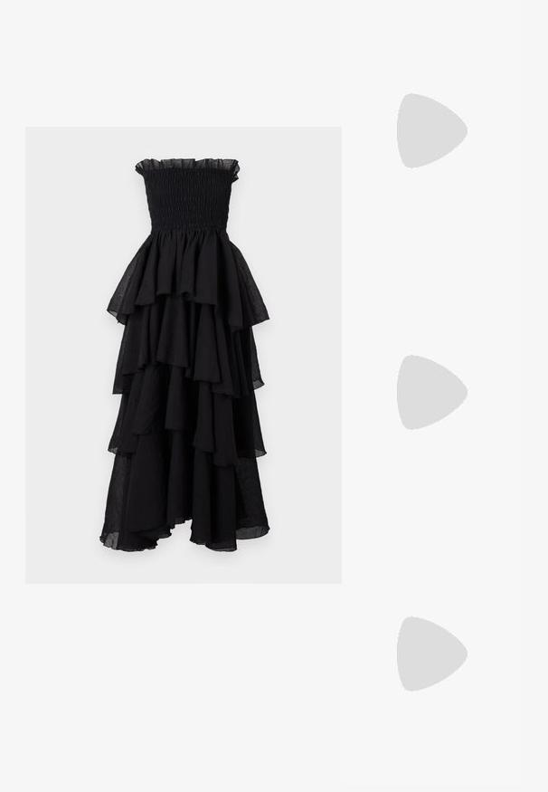 Vero Moda VMDELILAH SMOCK RUFFLE - Robe de cocktail - black; Chaussure à talon aiguille à bout pointu avec un schema de couleurs argent, or et nude. Fini brillant avec un design découpé, dotée d'un talon stiletto.; Pochette en métal argenté avec une forme douce et arrondie et un fermoir en haut noué. Fabriquée en simili cuir lisse.; Boucles d'oreilles en argent au design minimaliste. Forme circulaire, texture lisse et profil fin. Légères avec une finition polie.