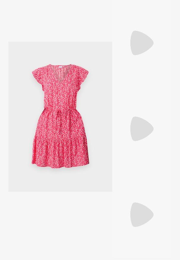 Rochie roșie cu flori, cu mâneci scurte tip fluture, decolteu în V, talie strânsă și tiv cu volane în straturi, confecționată dintr-un materiale ușor.; Tricou alb din bumbac, cu un grafic mare, viu colorat de homar roșu pe față. Mâneci scurte și un guler standard de tip crew neck.; Adidași albi tip pantofi sport cu glezna din pânză, cu talpă din cauciuc negru, capac de vârf din cauciuc frontal și șase ochiuri pentru șireturi, având un design curat și minimalist.; Geantă de mână din piele roșie, cu un design unghiular și geometric. Dispune de o singură curea ajustabilă și un sistem de închidere cu clapetă, cu detalii cusute.
