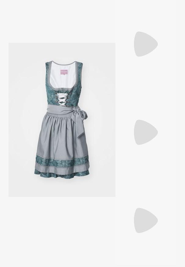 Krüger Dirndl - Dirndl; Biała bezrękawnik z okrągłym dekoltem. Wykonana z gładkiego materiału, ma luźny krój i minimalistyczny design. Bez wzorów ani akcentów.; Biała sandał na wysokim obcasie z masywnym słupkiem, z paskowym wzorem i wiązaniem przy kostce. Gładka faktura z platformą z przodu dla dodatkowej wysokości.; Czarna skórzana torba na ramię o zaokrąglonym kształcie, z pojedynczym paskiem, zamknięciem na zamek oraz subtelnym przeszyciem wzdłuż korpusu.