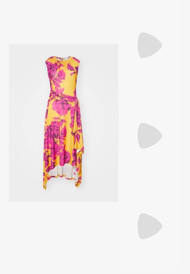 Robe maxi florale en tissu doux, avec un fond jaune vif, de grandes fleurs roses, des manches courtes et un ourlet asymétrique.; Chaussure slingback en cuir noir avec un bout pointu, des sangles décoratives avec œillets en métal et un petit talon carré. Surface texturée.; Sac à main en cuir noir avec une poignée courbée, des accents de clous en métal le long du bord et une fermeture éclair. Texture lisse et design simple.; Cadenas en forme de cœur en argent avec les inscriptions gravées "OUI" et "NON", finition polie, design symétrique et un robuste fermoir en métal.