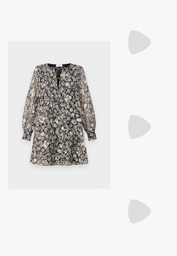 Hofmann Copenhagen DAISY  - Hverdagskjole - black; Stuart Weitzman NUDIST II - Højhælede sandaletter / Højhælede sandaler - black; Sort læderhåndtaske med en tekstureret overflade, sølvhardware, lås og kort håndtag til bæring. Kompakt og struktureret design.; Guldøreringe med et korsaccent, en struktureret rund bund med en central ædelsten og indviklet detaljering langs kanterne.